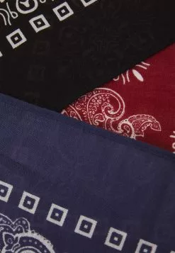 Pier One Unisex - Foulard - Black/Blue/Red -Pier One Shop 0763f35dd2c146798be05cd7a75fd0e6