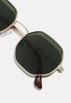 Pier One Unisex - Sunglasses - Green -Pier One Shop 081f8bc93e8147f1a40b15de8f08258c
