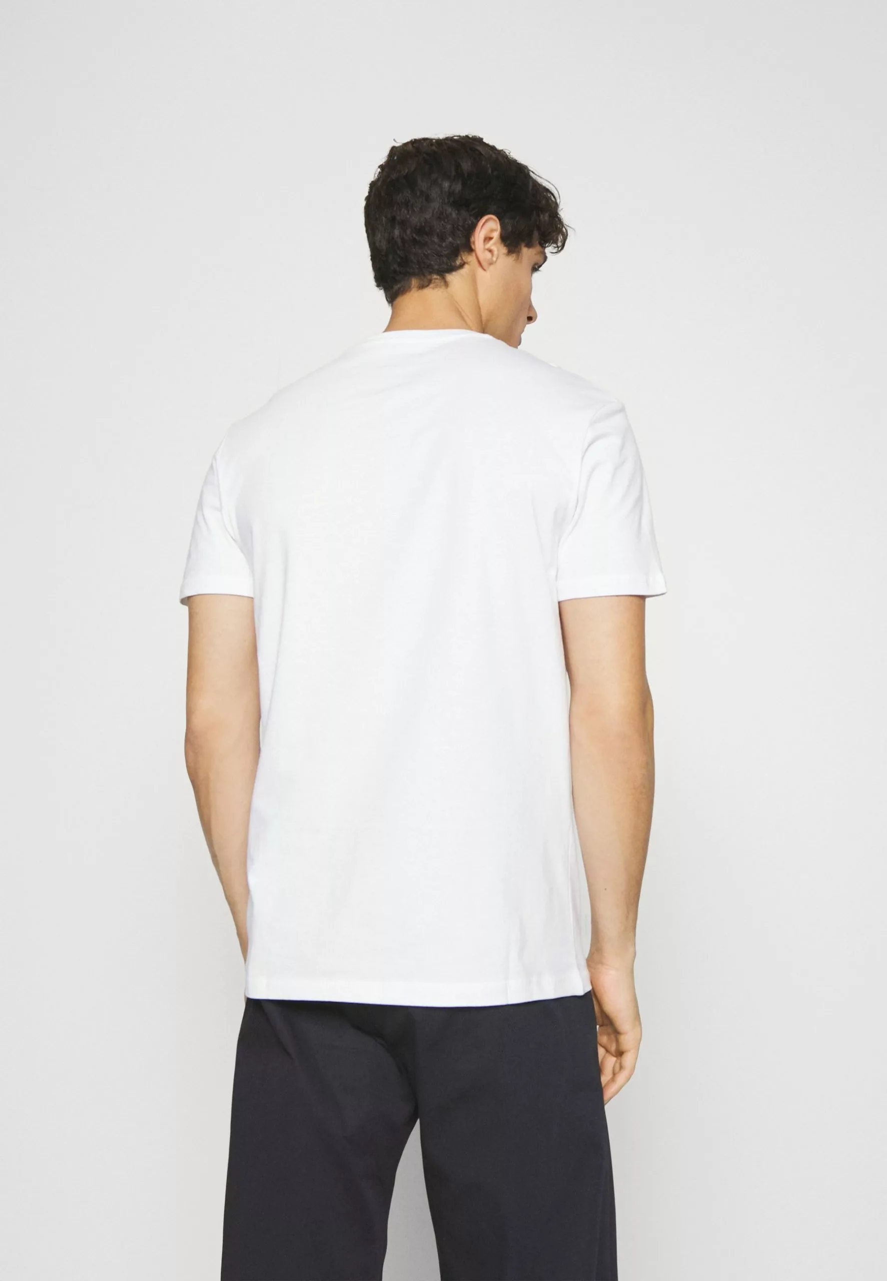 Pier One V Neck Bird Tonal 3 Pack - Basic T-Shirt - White/Dark Green/Black 3 Pier One V Neck Bird Tonal 3 Pack - Basic T-Shirt - White/Dark Green/Black - Image 3