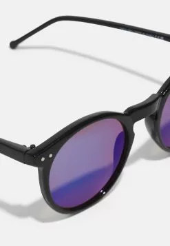 Pier One Unisex - Sunglasses - Black/Blue -Pier One Shop 11f17cbd777a412ba39007dce293526f