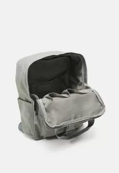 Pier One Unisex - Rucksack - Grey 7 Pier One Unisex - Rucksack - Grey -Pier One Shop 14c0b50724fb46bcb6cdbe8cb3571c82