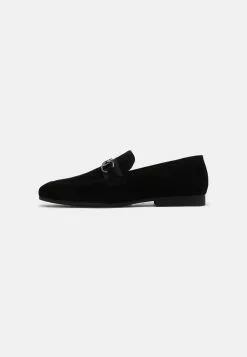 Pier One Slip-Ons - Black
