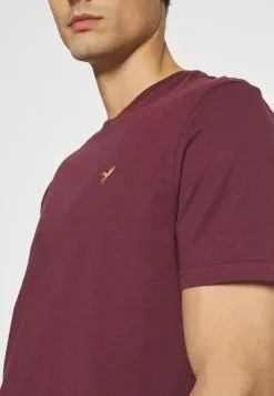 Pier One 3 Pack - Basic T-Shirt - Off-White/Bordeaux/Mint 15 Pier One 3 Pack - Basic T-Shirt - Off-White/Bordeaux/Mint -Pier One Shop 2ab3f0272843404b8e4aae777afcdefe