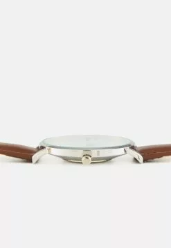 Pier One Unisex - Watch - Brown -Pier One Shop 2c8e30769a5348508c6538f4541645ad