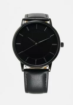 Pier One Watch - Black