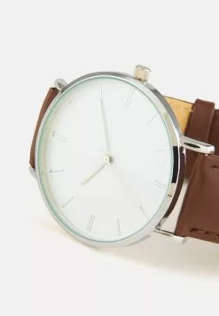 Pier One Unisex - Watch - Brown -Pier One Shop 4f1c6bbcacda485eb81e287421339e84