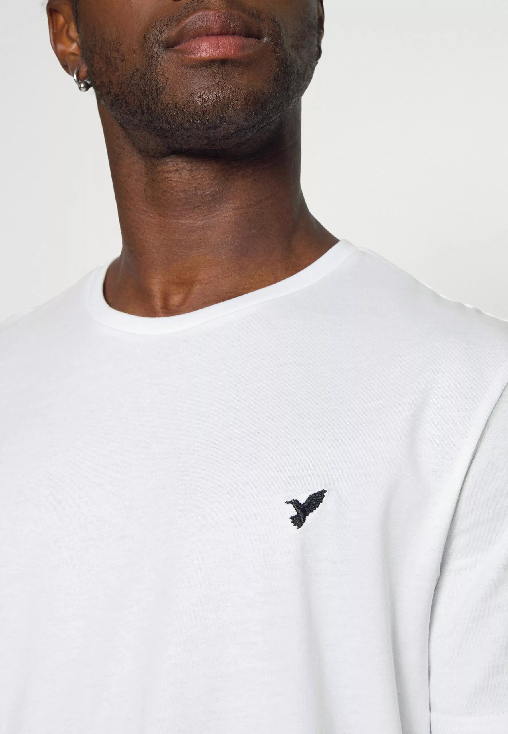 Pier One 5 Pack - Basic T-Shirt - White/Blue/Stone 8 Pier One 5 Pack - Basic T-Shirt - White/Blue/Stone - Image 8