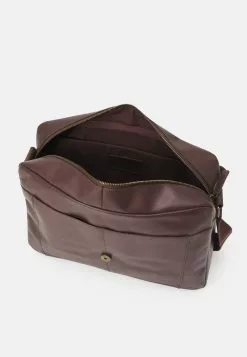 Pier One Leather Unisex - Laptop Bag - Brown -Pier One Shop 5b4d14f90e4c4510b679f04d80f27b19