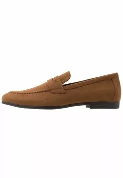 Pier One Smart Slip-Ons - Cognac