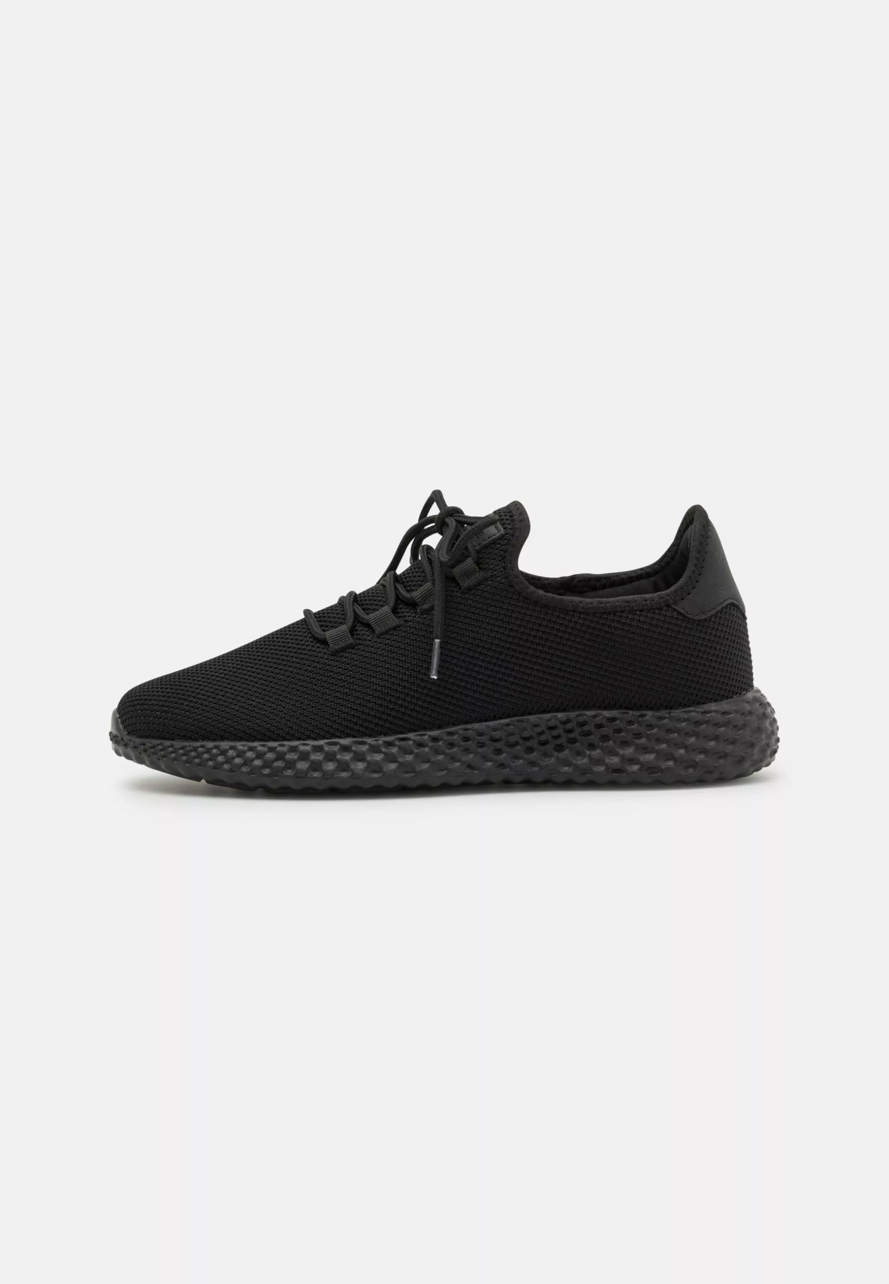 Pier One Trainers - Black 1 Pier One Trainers - Black