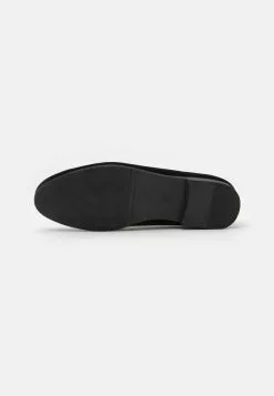 Pier One Slip-Ons - Black -Pier One Shop 6f174f9026f24af6b0d4d9f0d404a18a