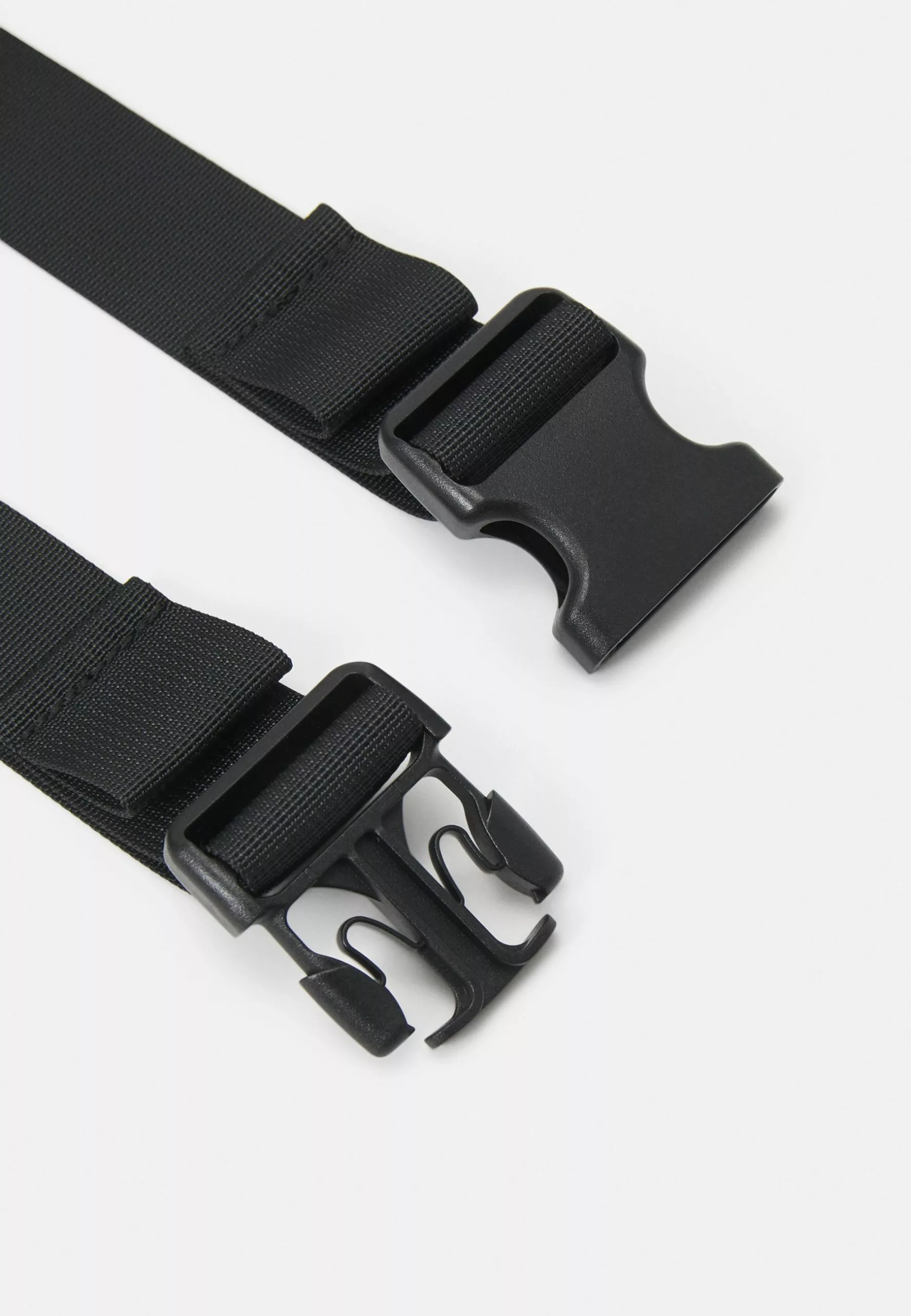 Pier One Bum Bag -Black 4 Pier One Bum Bag -Black - Image 4