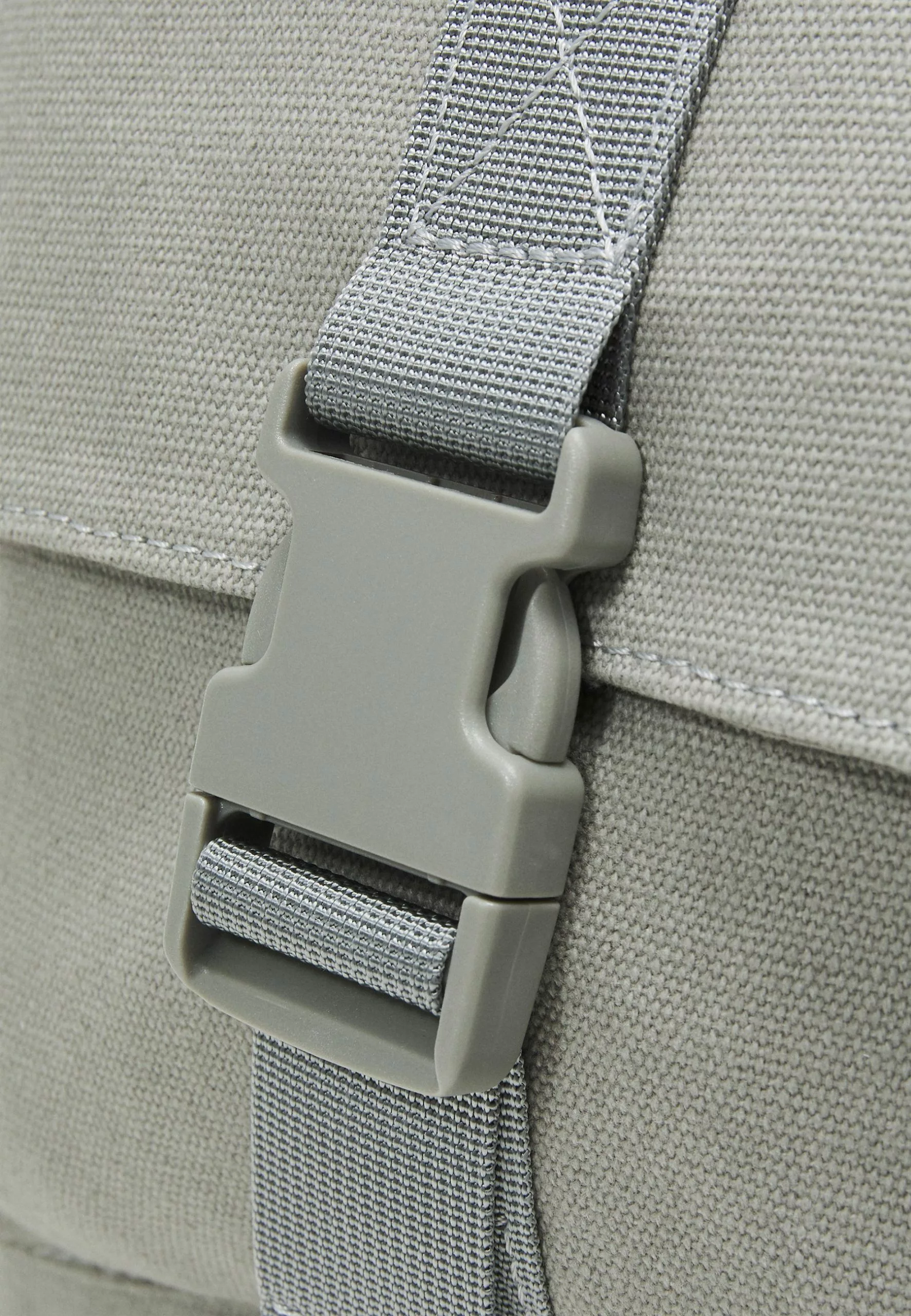 Pier One Unisex - Rucksack - Grey 4 Pier One Unisex - Rucksack - Grey - Image 4