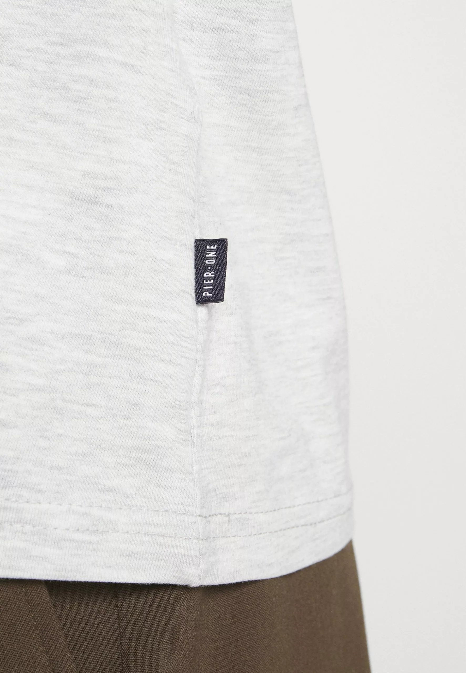 Pier One 5 Pack - Basic T-Shirt - Light Grey - 101_White - 001_Green - 602 8 Pier One 5 Pack - Basic T-Shirt - Light Grey - 101_White - 001_Green - 602 - Image 8