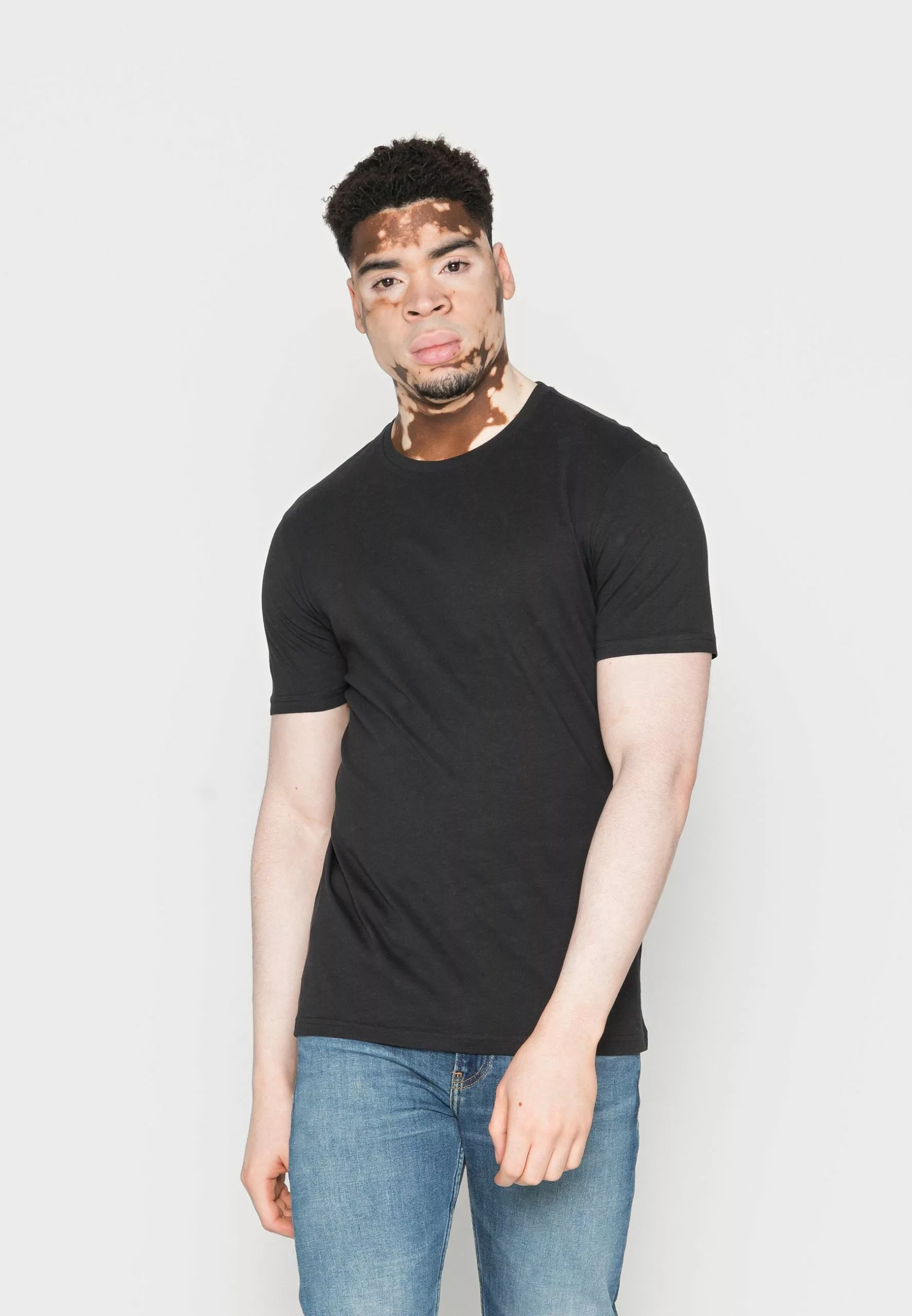 Pier One 10 Pack - Basic T-Shirt - Mottled Light Grey/Black/White 4 Pier One 10 Pack - Basic T-Shirt - Mottled Light Grey/Black/White - Image 4