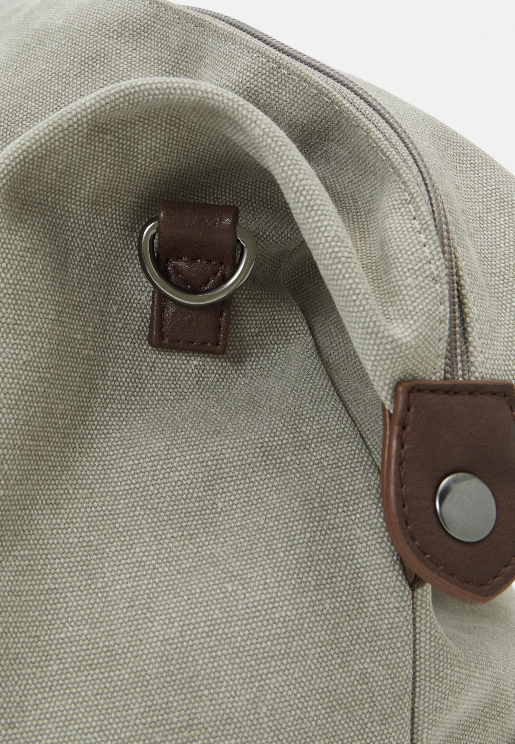 Pier One Unisex - Holdall - Grey 6 Pier One Unisex - Holdall - Grey - Image 6