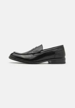 Pier One Slip-Ons - Black