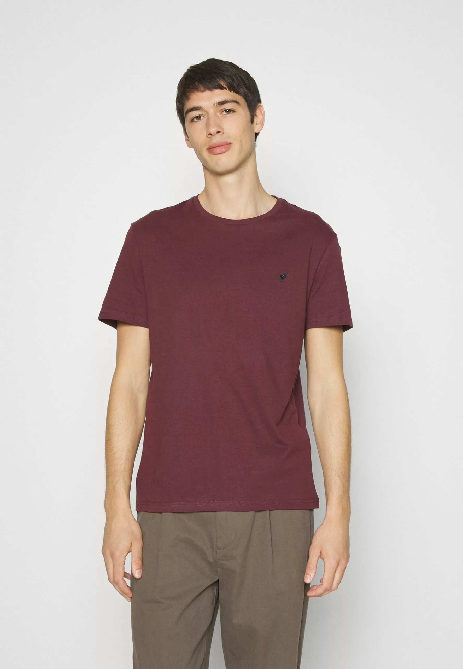 Pier One 5 Pack - Basic T-Shirt - Black/White/Dark Blue 2 Pier One 5 Pack - Basic T-Shirt - Black/White/Dark Blue - Image 2