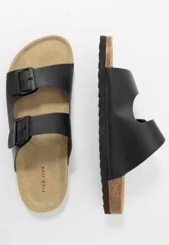 Pier One Unisex - Slippers - Black -Pier One Shop a98de5f417bd4f57b176937b18a12ab7