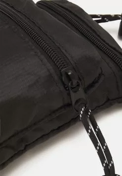 Pier One Unisex - Across Body Bag - Black -Pier One Shop aa8a192660f642e094a17d865fd2924f