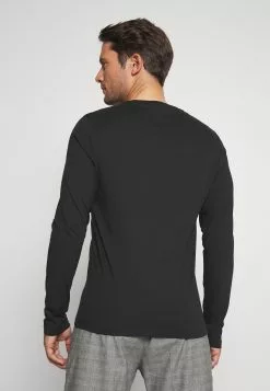 Pier One 2 Pack - Long Sleeved Top - White/Black 10 Pier One 2 Pack - Long Sleeved Top - White/Black -Pier One Shop b2ae0ed0844241398576a6d2524b1cab