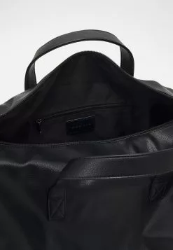 Pier One Unisex - Weekend Bag - Black -Pier One Shop b75bb8dee5e0485583479fa701d08243