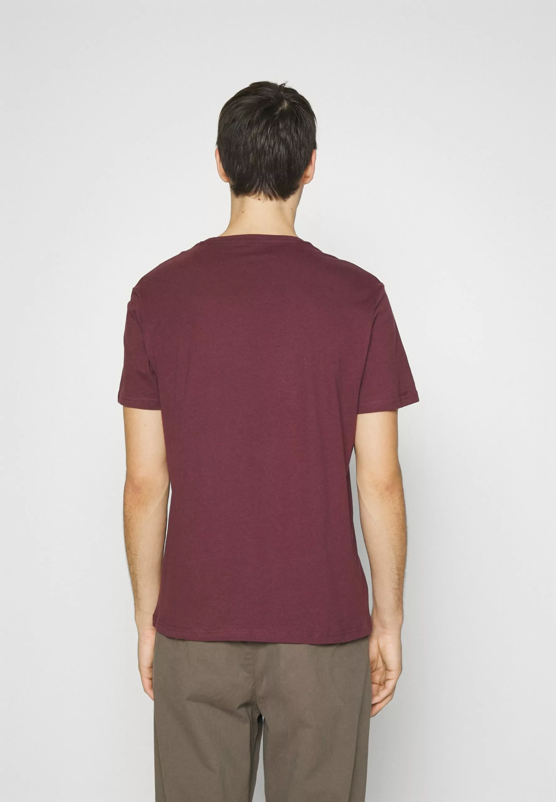 Pier One 5 Pack - Basic T-Shirt - Black/White/Dark Blue 3 Pier One 5 Pack - Basic T-Shirt - Black/White/Dark Blue - Image 3