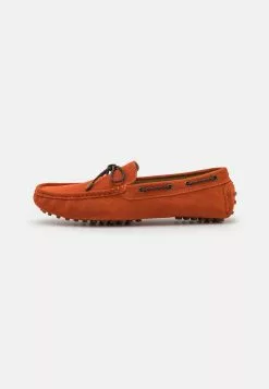 Pier One Leather - Moccasins - Red