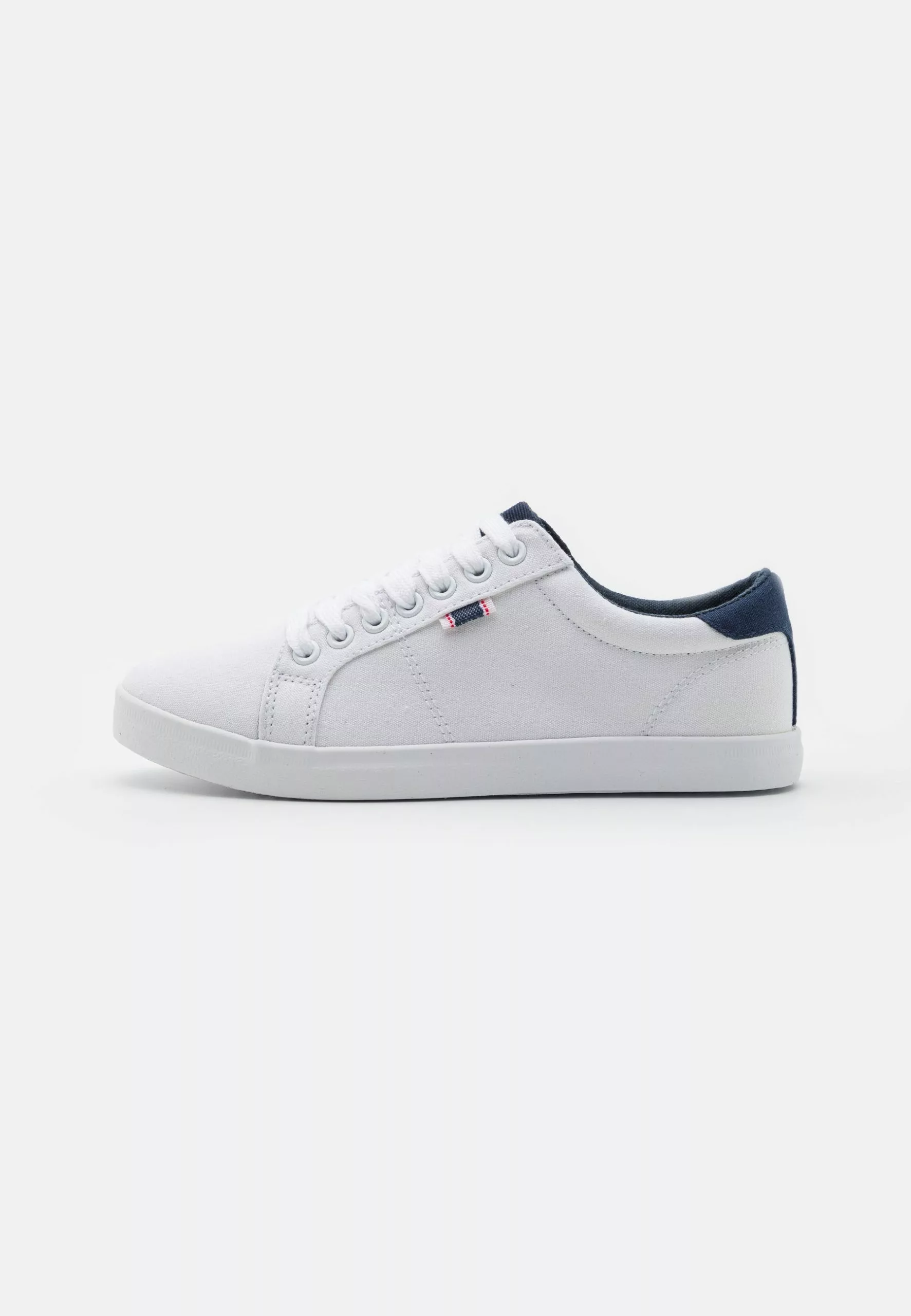 Pier One Trainers - White 1 Pier One Trainers - White