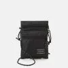 Pier One Unisex - Across Body Bag - Black