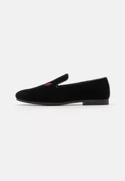 Pier One Slip-Ons - Black