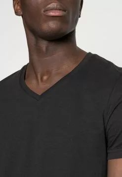 Pier One 3 Pack- Basic T-Shirt - Black -Pier One Shop df7c9f951f5c42309db997b3240fc1e8