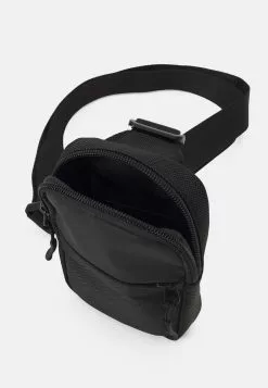 Pier One Unisex - Bum Bag - Black -Pier One Shop e27c0dce9e0641918da47184fb19d2ee