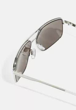 Pier One Unisex - Sunglasses - Silver-Coloured, Black -Pier One Shop e4032642d98b4cd386349df91f3cefe3