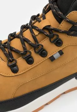 Pier One High-Top Trainers - Black 11 Pier One High-Top Trainers - Black -Pier One Shop e5fb75e29df14672a9b13321251814ea