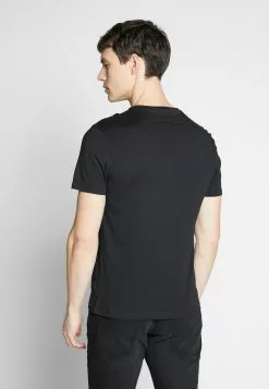 Pier One 3 Pack - Basic T-Shirt - Black/White/Blue 8 Pier One 3 Pack - Basic T-Shirt - Black/White/Blue -Pier One Shop e7497b751f8c4bd498980e2ffe8f6ae0