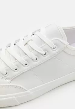 Pier One Trainers - White -Pier One Shop e7d4d6c922b846888953d72419c943e0
