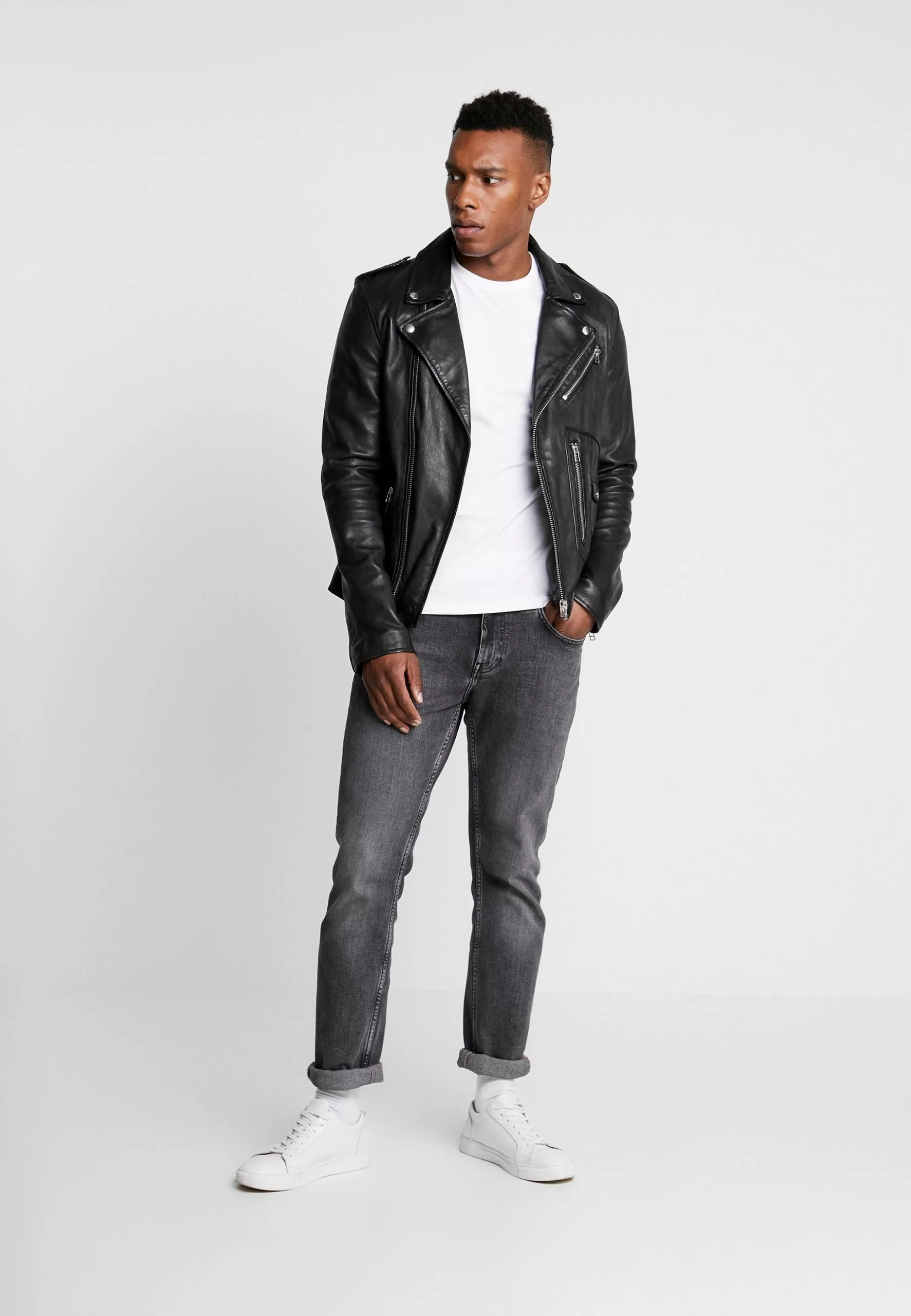 Pier One 3 Pack - Basic T-Shirt - White 2 Pier One 3 Pack - Basic T-Shirt - White - Image 2