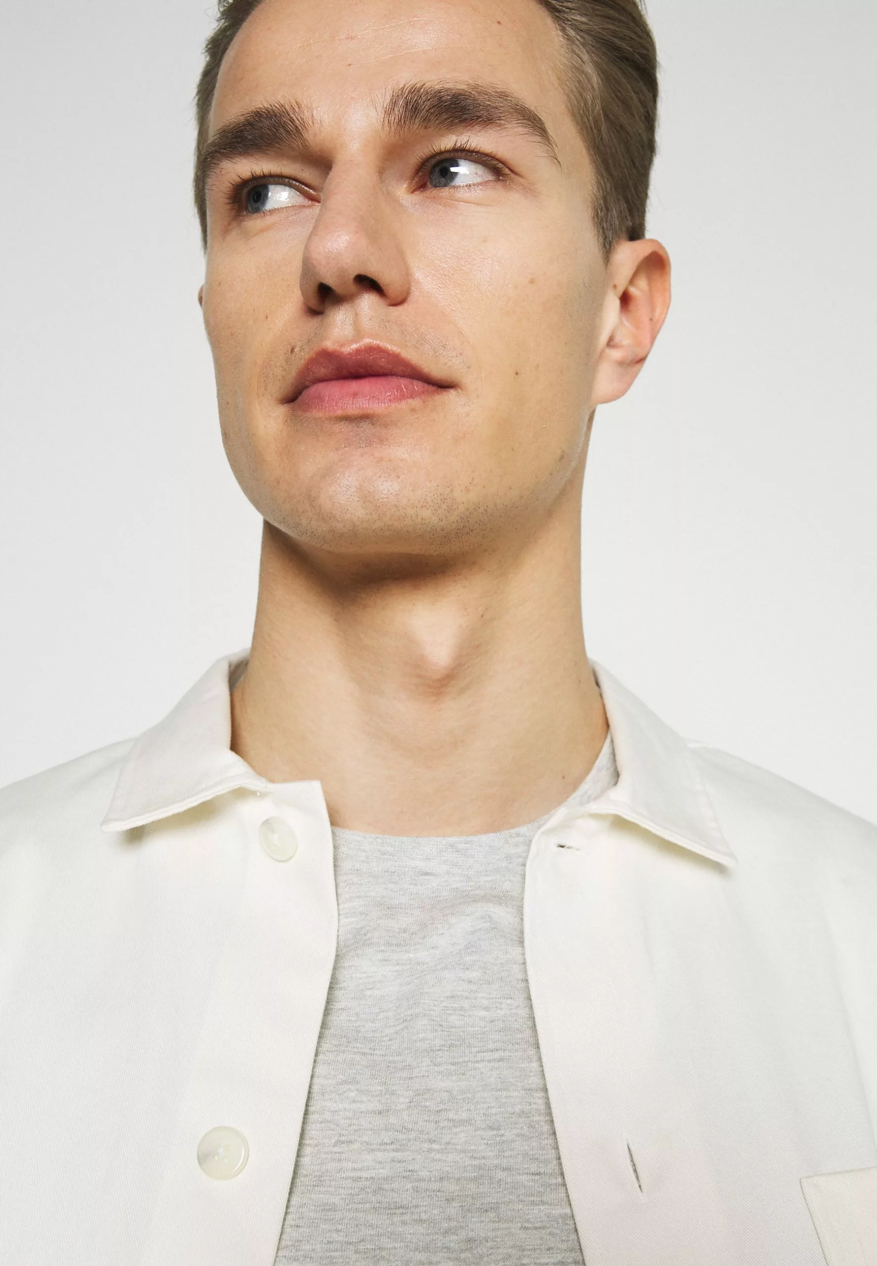 Pier One 3 Pack - Basic T-Shirt - Black/Grey/Bordeaux 6 Pier One 3 Pack - Basic T-Shirt - Black/Grey/Bordeaux - Image 6