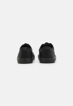 Pier One Trainers - Black -Pier One Shop f3771791a5fa48988928942b89087c48