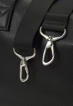 Pier One Unisex - Weekend Bag - Black -Pier One Shop f897dbe16f394747bbcb912b9902dfc5